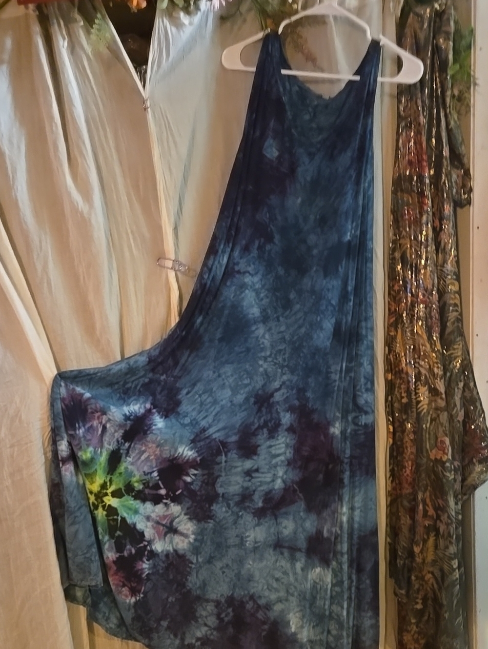 Tie-Dye Maxi Sleeveless Dress in Navy Blue with Multicolor Accent
